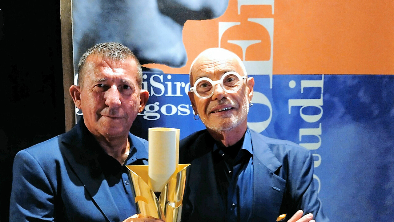 Claudio Casadio e Ruggero Sintoni con il Premio Enriquez-2.jpg