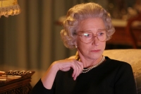 Elisabetta II, calma e sangue blu: rappresentare la Regina, tra cinema e Netflix