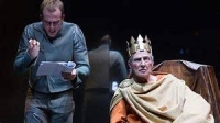Enrico IV: Carlo Cecchi porta in scena al Teatro Argentina  il re pazzo per finta