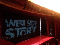 Milano: al Teatro Manzoni va in scena il leggendario “West Side Story” per la regia di Federico Bellone