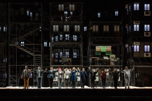 Quella gelida manina nella banlieue di Parigi: “La Bohème” de La Fura dels Baus al Teatro dell’Opera di Roma