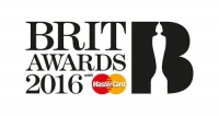 Brit Awards 2016: Adele batte Amy Winehouse, trionfano i Coldplay e Bjork